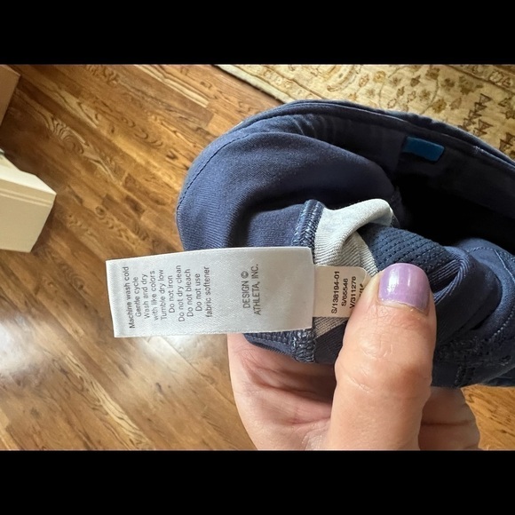 𝅺ATHLETA elation cropped blue leggings w/bag size XS EUC - Picture 8 of 8